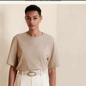 Banana Republic Factory 100% Organic Cotton  Tshirt NWT!